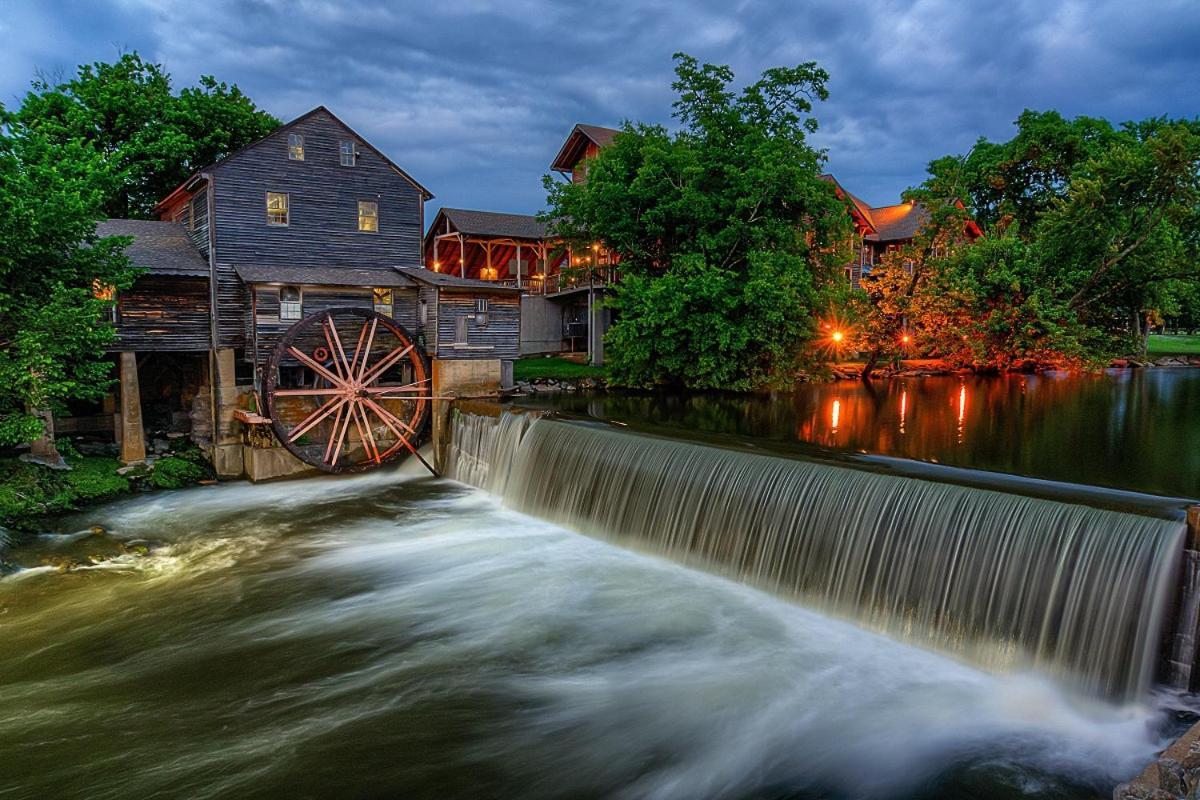Whispering Winds, Hot Tub, Game Room, Wifi, 1089 Free Tickets Each Paid Day, Dollywood And More Gatlinburg Exterior foto