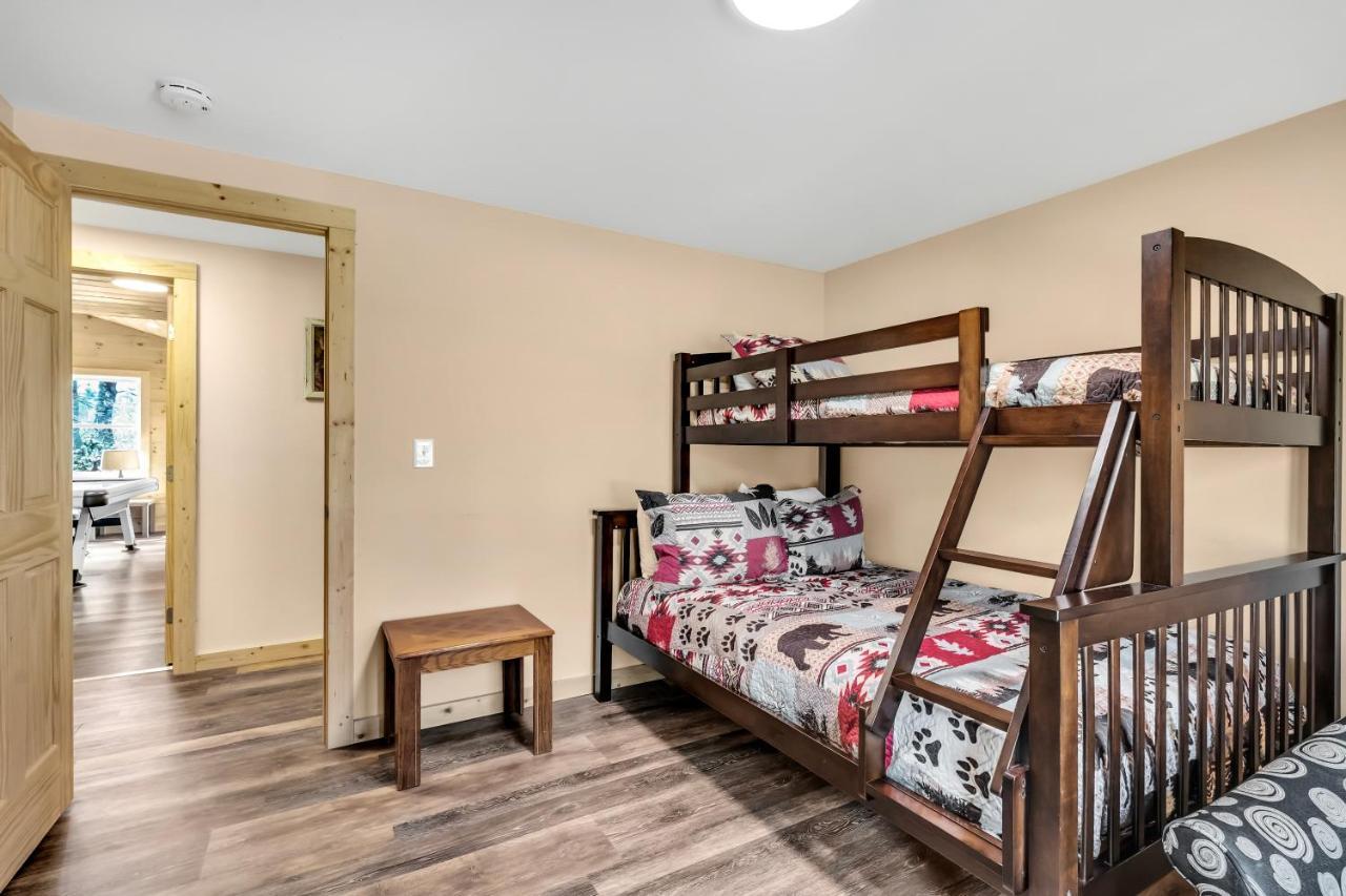 Whispering Winds, Hot Tub, Game Room, Wifi, 1089 Free Tickets Each Paid Day, Dollywood And More Gatlinburg Exterior foto