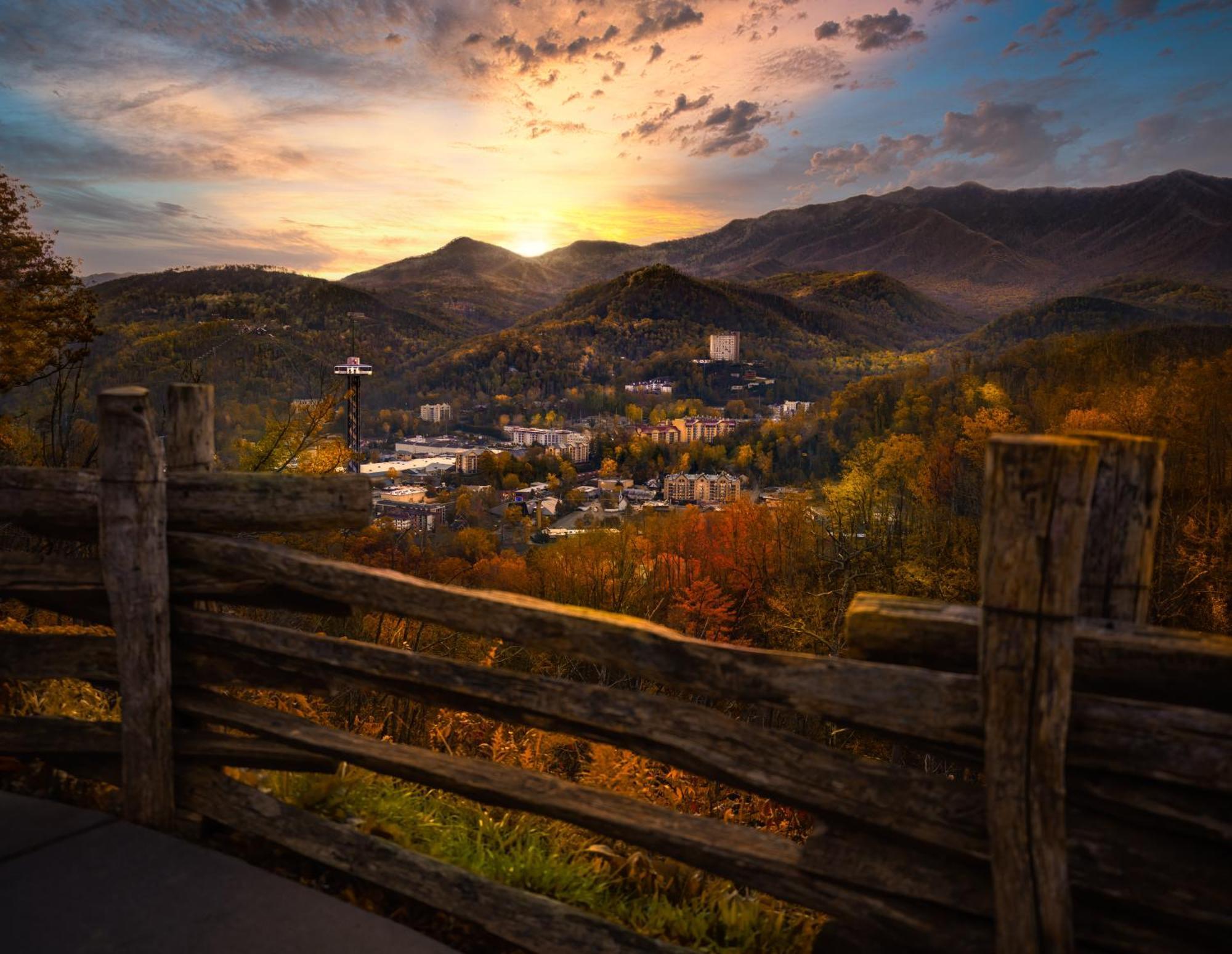 Whispering Winds, Hot Tub, Game Room, Wifi, 1089 Free Tickets Each Paid Day, Dollywood And More Gatlinburg Exterior foto